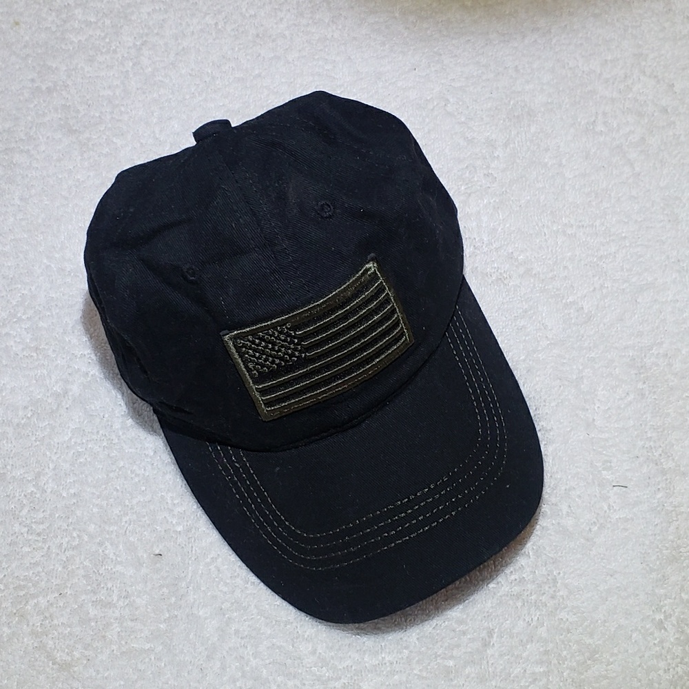 Hat buckle adjustment